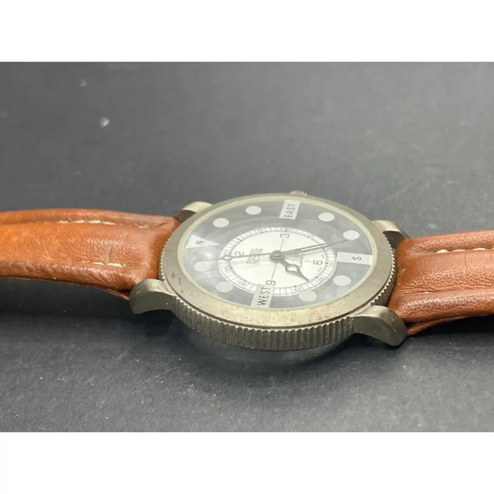 Vintage Fossil Collection Compass Dial Quartz Watch 34mm Tan Leather Band